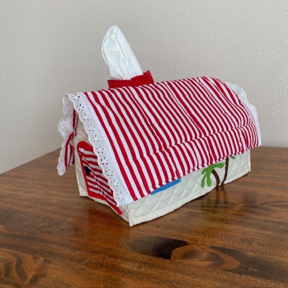 Vintage Quilted House Shaped Tissue Box Cover - Picture 3 of 6